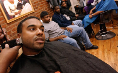 Shape Up: Gay in the Black Barbershop (2016)